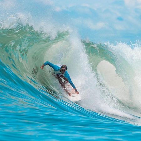 Surf Synergy All-Inclusive Surf Retreat 哈科 外观 照片