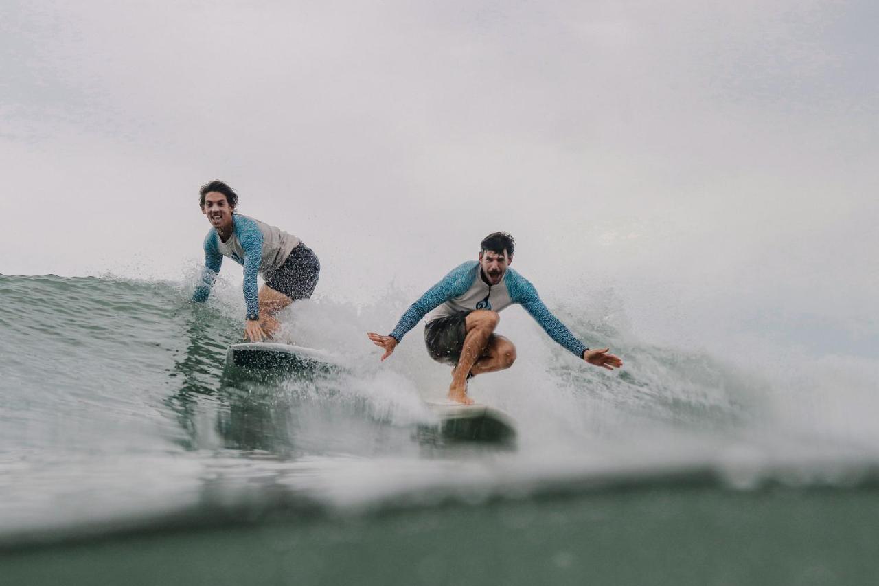 Surf Synergy All-Inclusive Surf Retreat 哈科 外观 照片