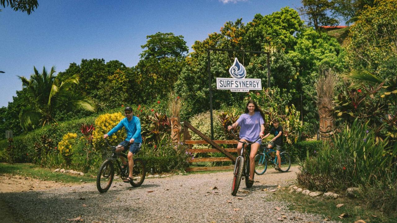 Surf Synergy All-Inclusive Surf Retreat 哈科 外观 照片