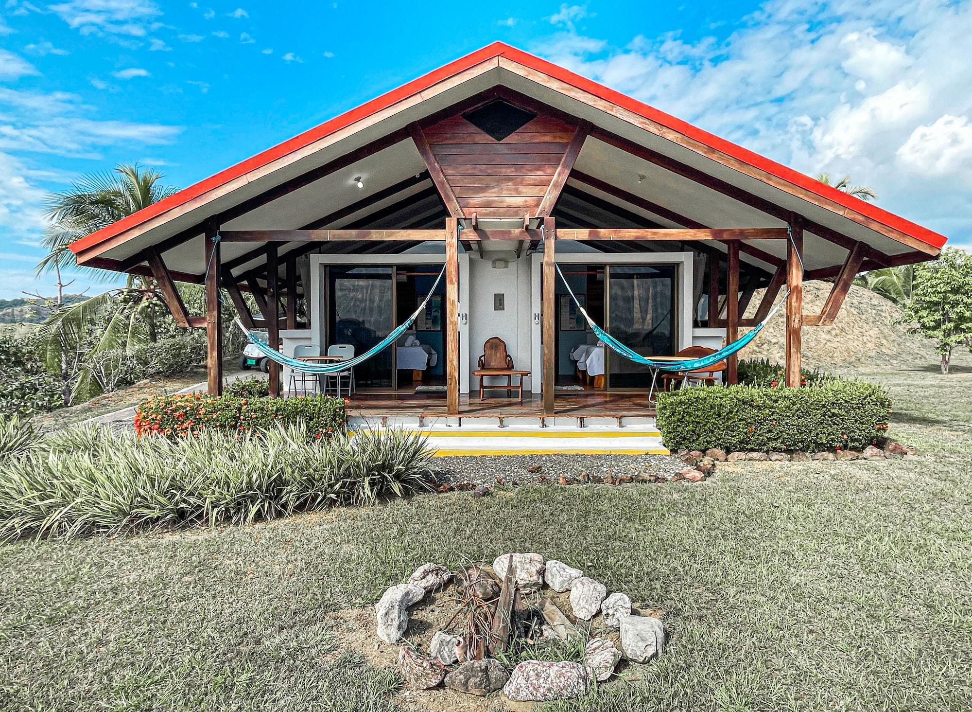 Surf Synergy All-Inclusive Surf Retreat 哈科 外观 照片