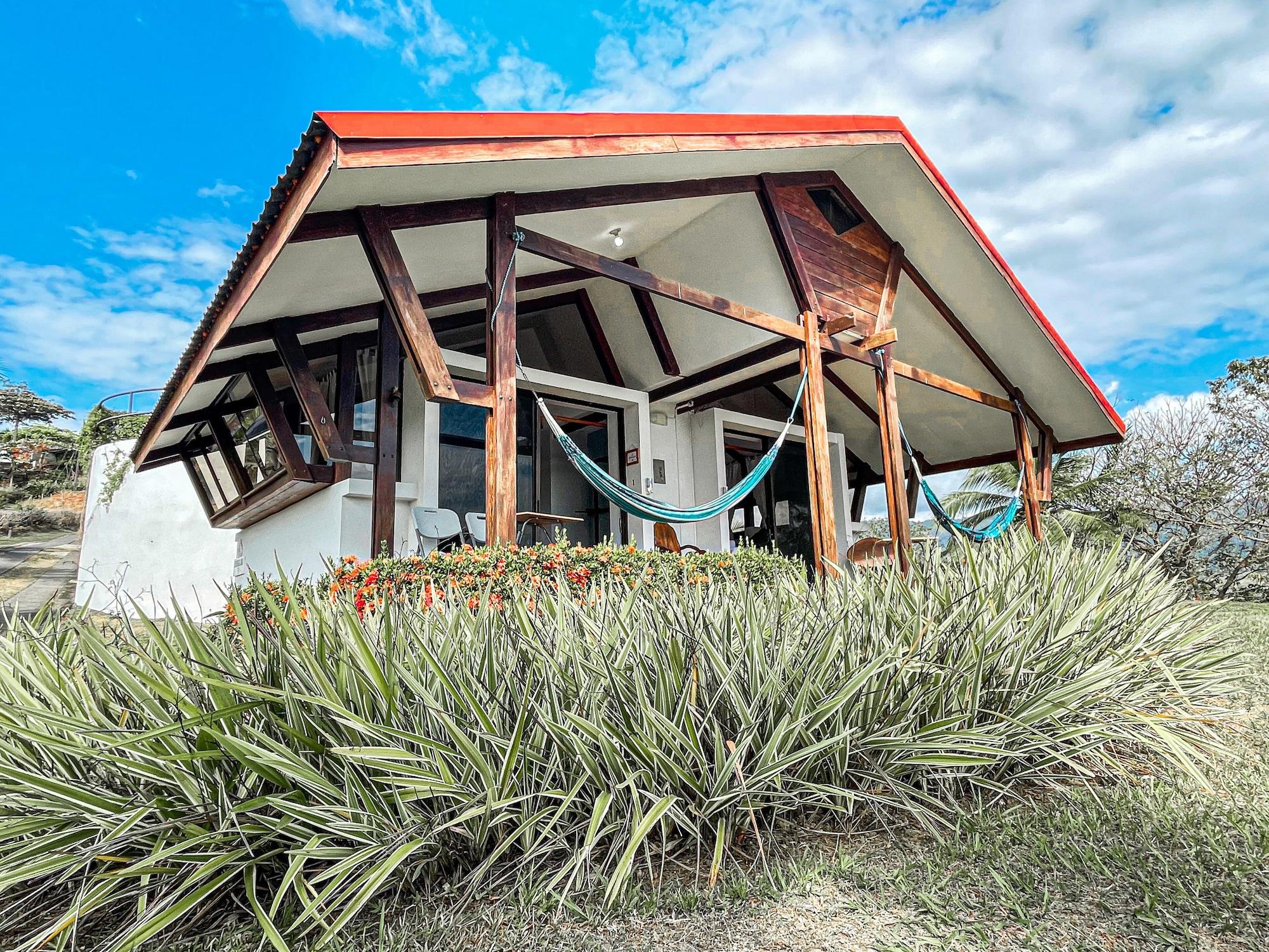 Surf Synergy All-Inclusive Surf Retreat 哈科 外观 照片