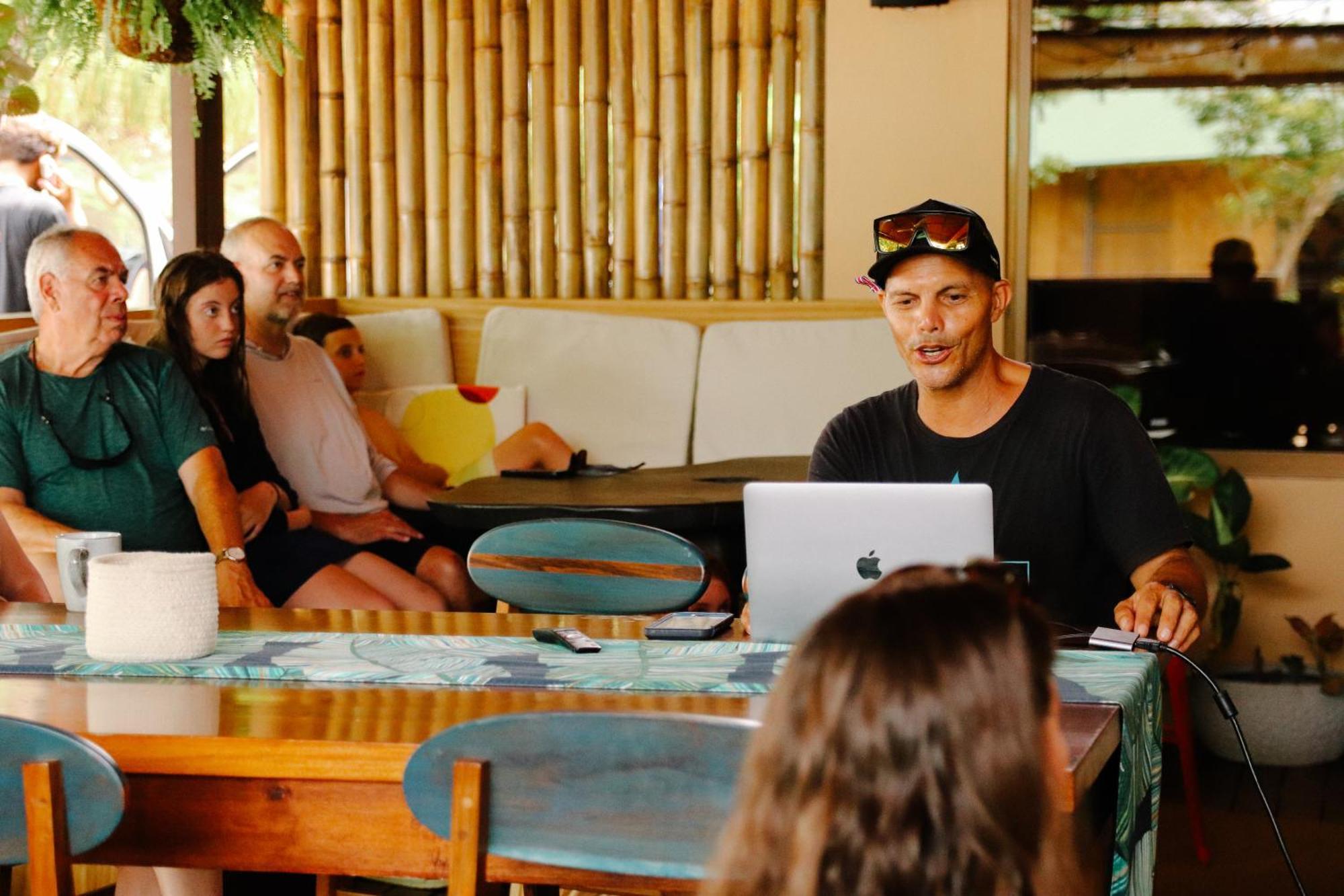 Surf Synergy All-Inclusive Surf Retreat 哈科 外观 照片