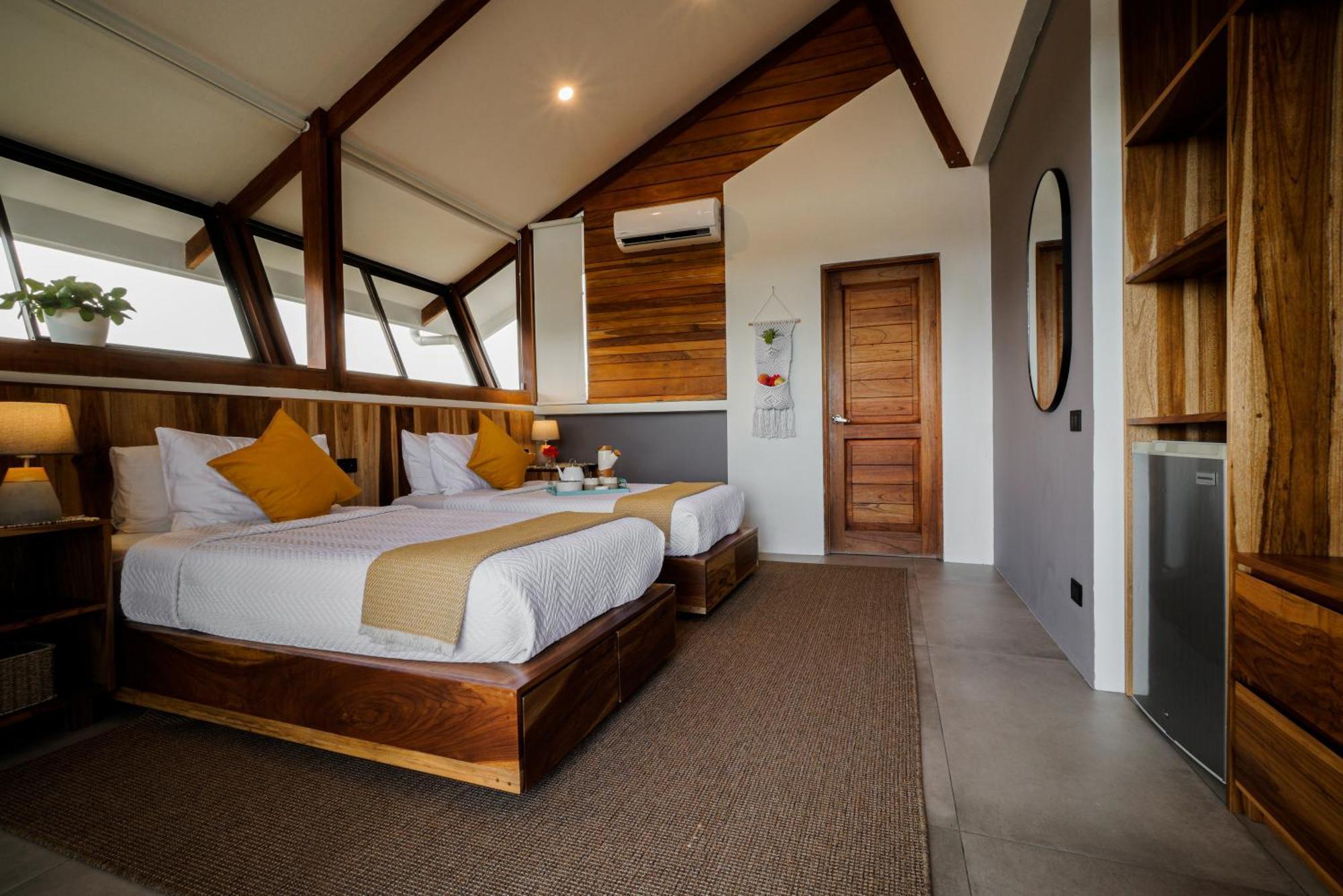 Surf Synergy All-Inclusive Surf Retreat 哈科 外观 照片