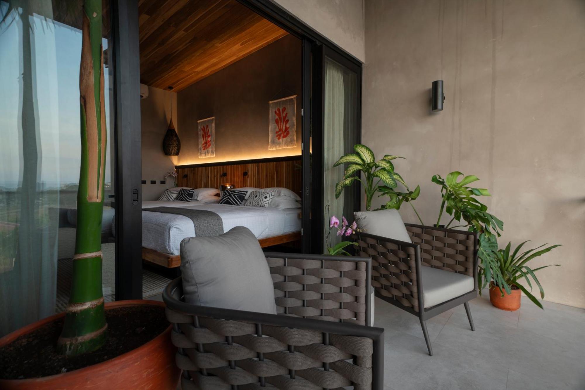 Surf Synergy All-Inclusive Surf Retreat 哈科 外观 照片