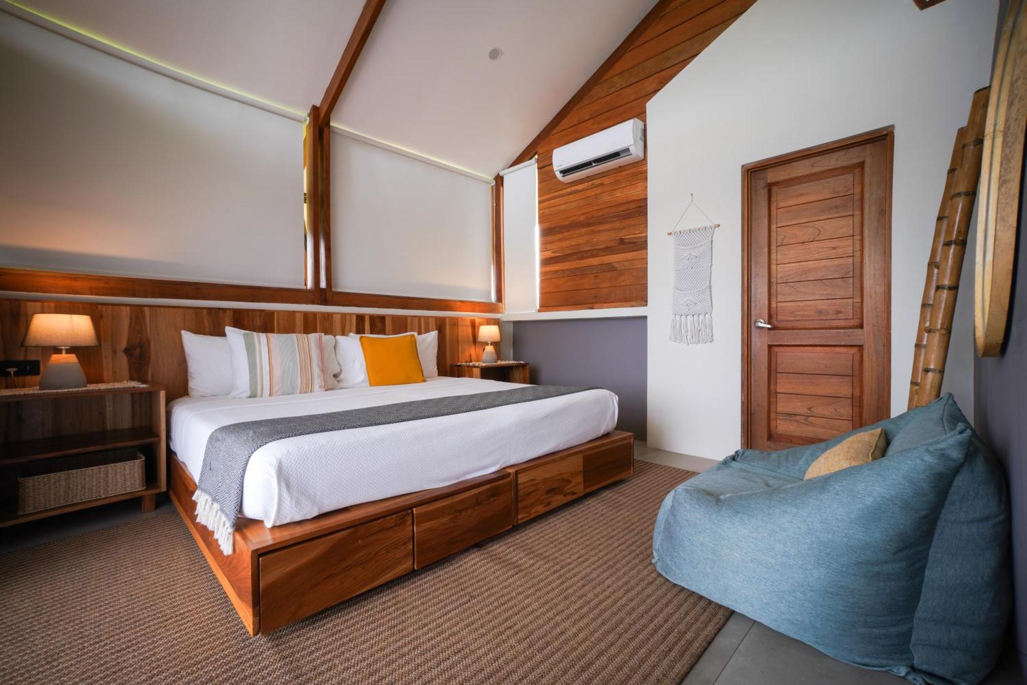 Surf Synergy All-Inclusive Surf Retreat 哈科 外观 照片