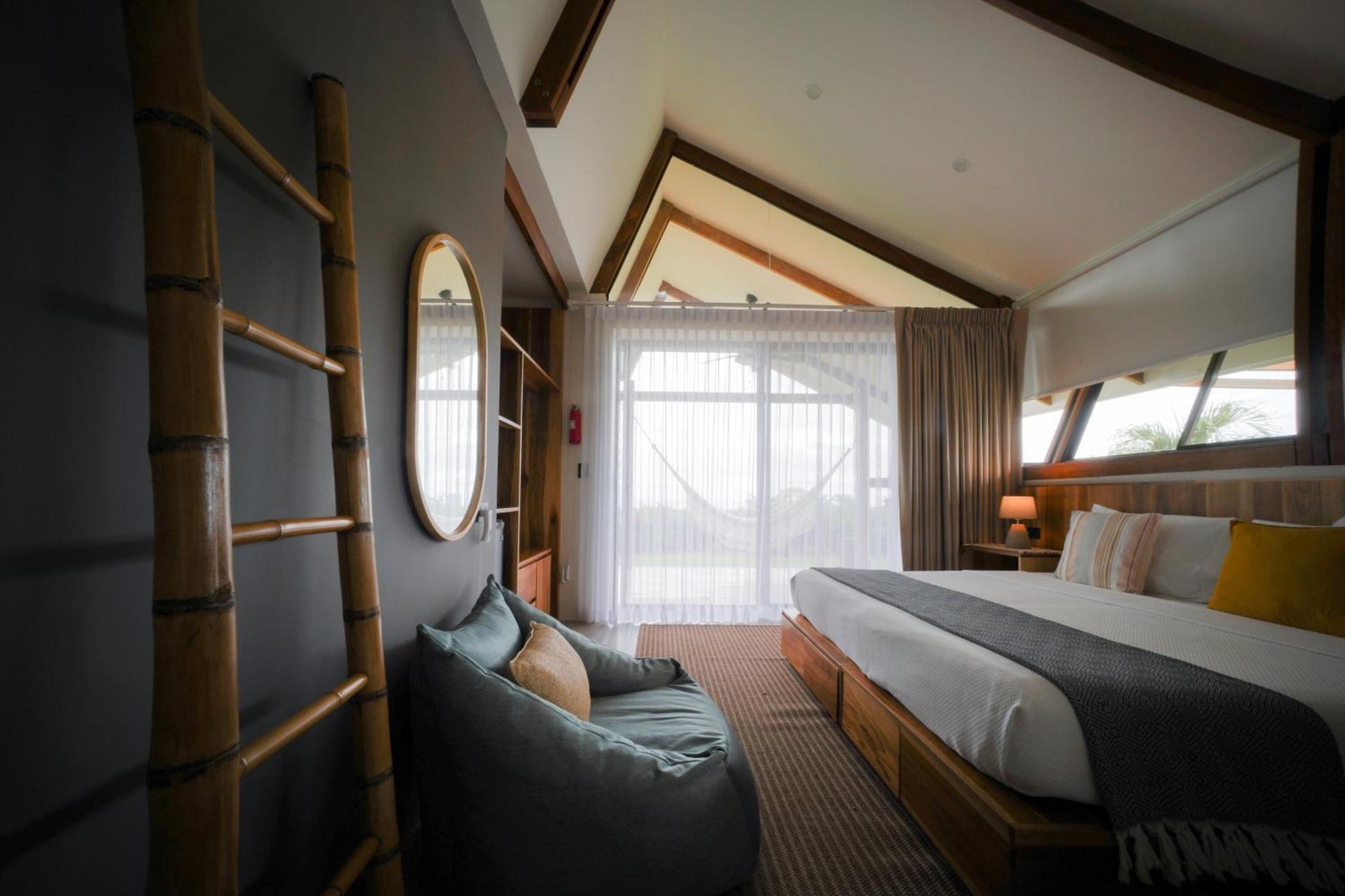 Surf Synergy All-Inclusive Surf Retreat 哈科 外观 照片