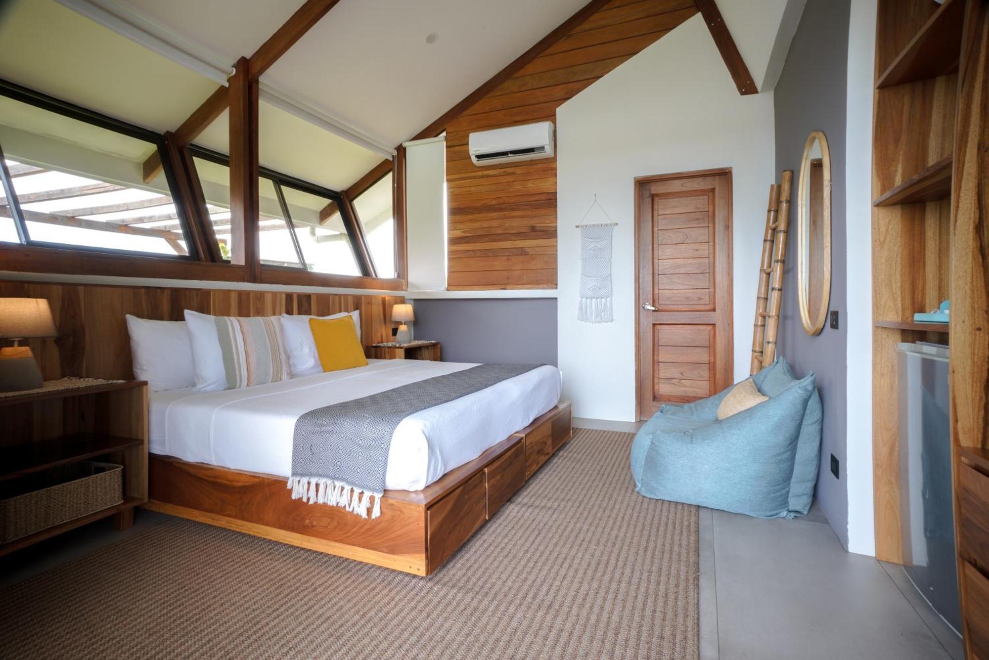 Surf Synergy All-Inclusive Surf Retreat 哈科 外观 照片